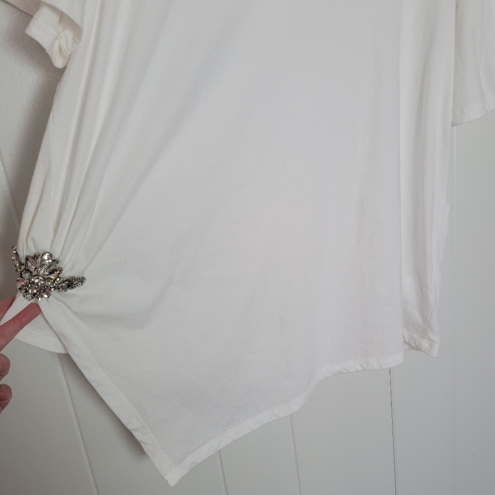 NWT Express Asymmetrical Brooch Side Shirt White & Silver Jewel Accent Cotton XL - Picture 6 of 12